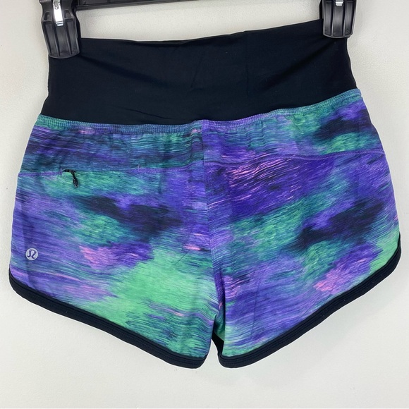 Lululemon size 6 Women’s Drop It Low Rio Nights Multi Black Activewear Shorts - Picture 3 of 7